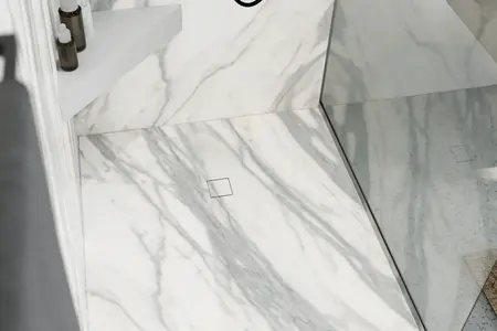 wedi Top Line shower in marble finish