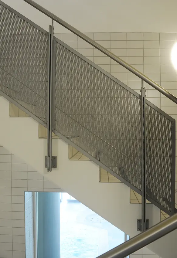 Stadtbad Schoeneberg Sanierung mit wedi Bauplatten und Sitzbaenke