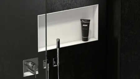 Shower area with niche counter