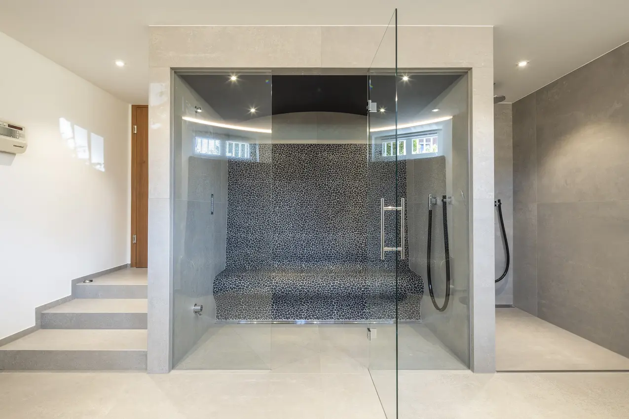 Badezimmer Sanierung Dampfbad Dusche mit wedi Produkten