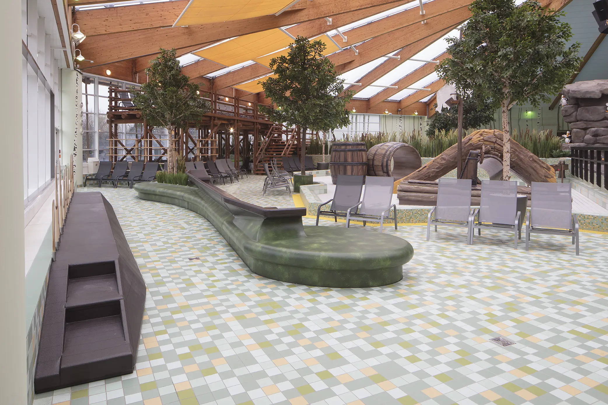 Spreeweltenbad Schwimmbad-Neugestaltung Renovierung Bankanlage