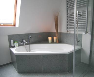 Private bathroom conversion in the Hamburg area (Fundo Riofino, building board)