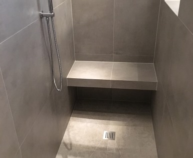 Private bathroom in Münster, Germany (Sanoasa Bench 4, Fundo Integro, Sanwell Niche, I-Board)